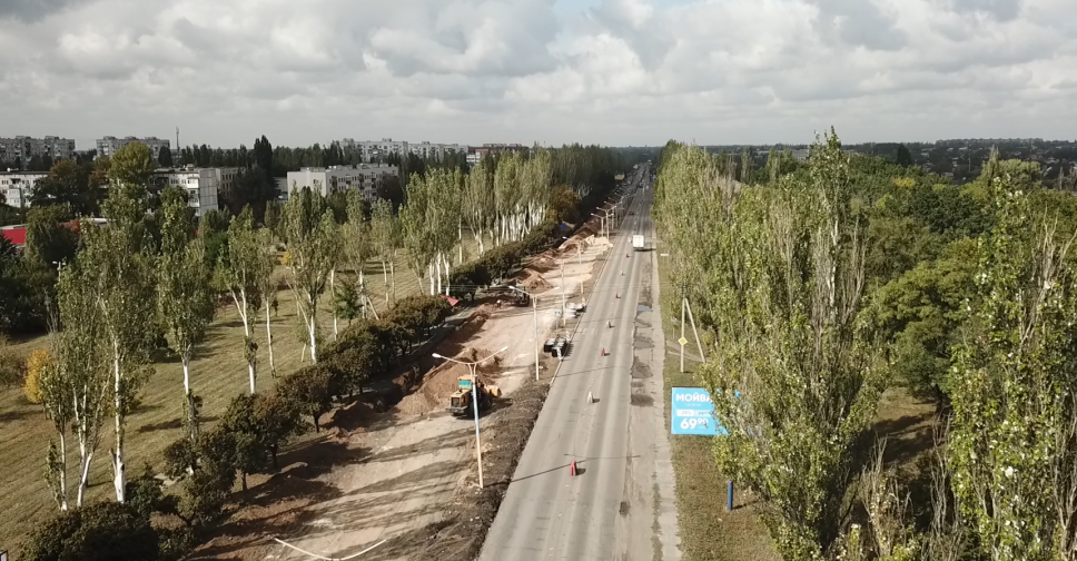 Ремонт дороги по вулиці Захисників України триває