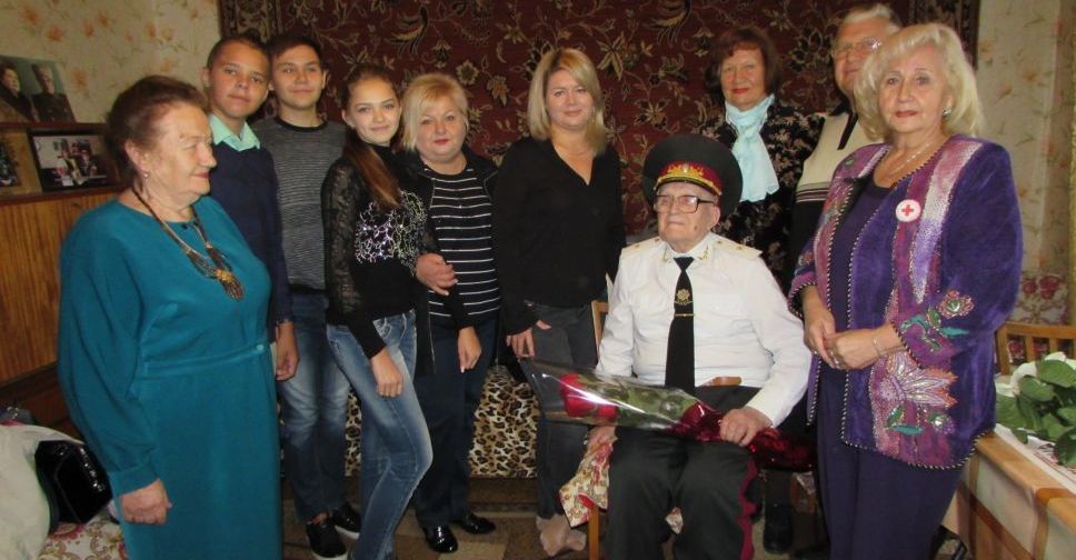 Почетный житель Покровска Михаил Глобенко отмечает свой 99-й день рождения