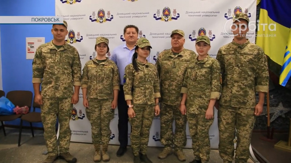 Випускники військової кафедри ДонНТУ отримали своє перше військове звання