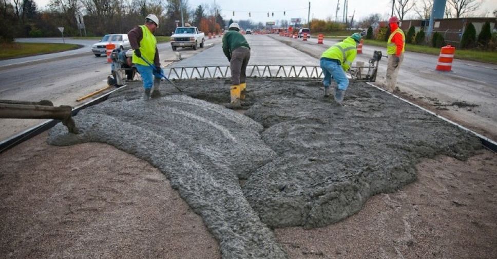 З 2021 року в Україні почнуть системно будувати дороги з промислових відходів