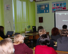 Вчителі Покровська навчались організовувати дистанційну освіту