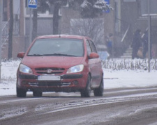 Патрульна поліція України дає декілька порад водіям, як поводитись на дорозі взимку