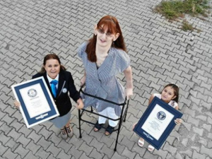 Женщина из Турции стала самой высокой в мире