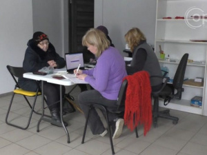 І питання вирішити, і гумдопомогу отримати: в Добропіллі працює інформаційний волонтерський центр