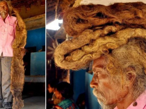 Житель Индии 40 лет не стриг и не мыл волосы