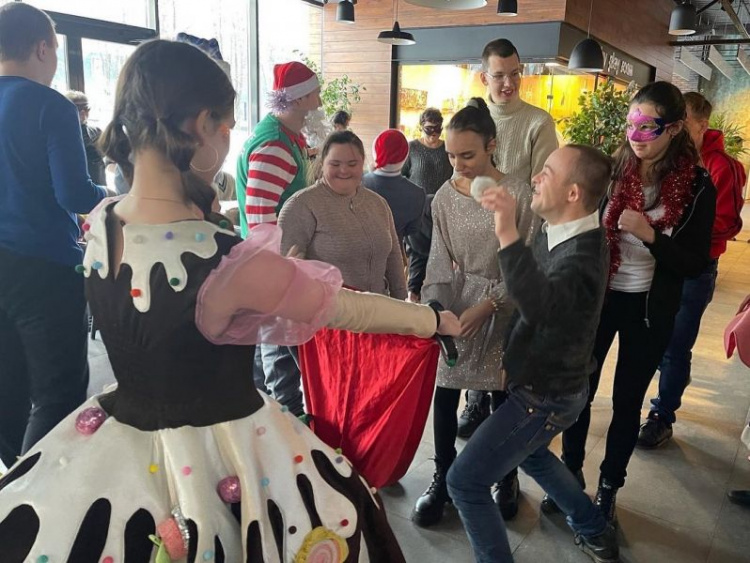 Руслан Требушкин подарил праздник особенным детям