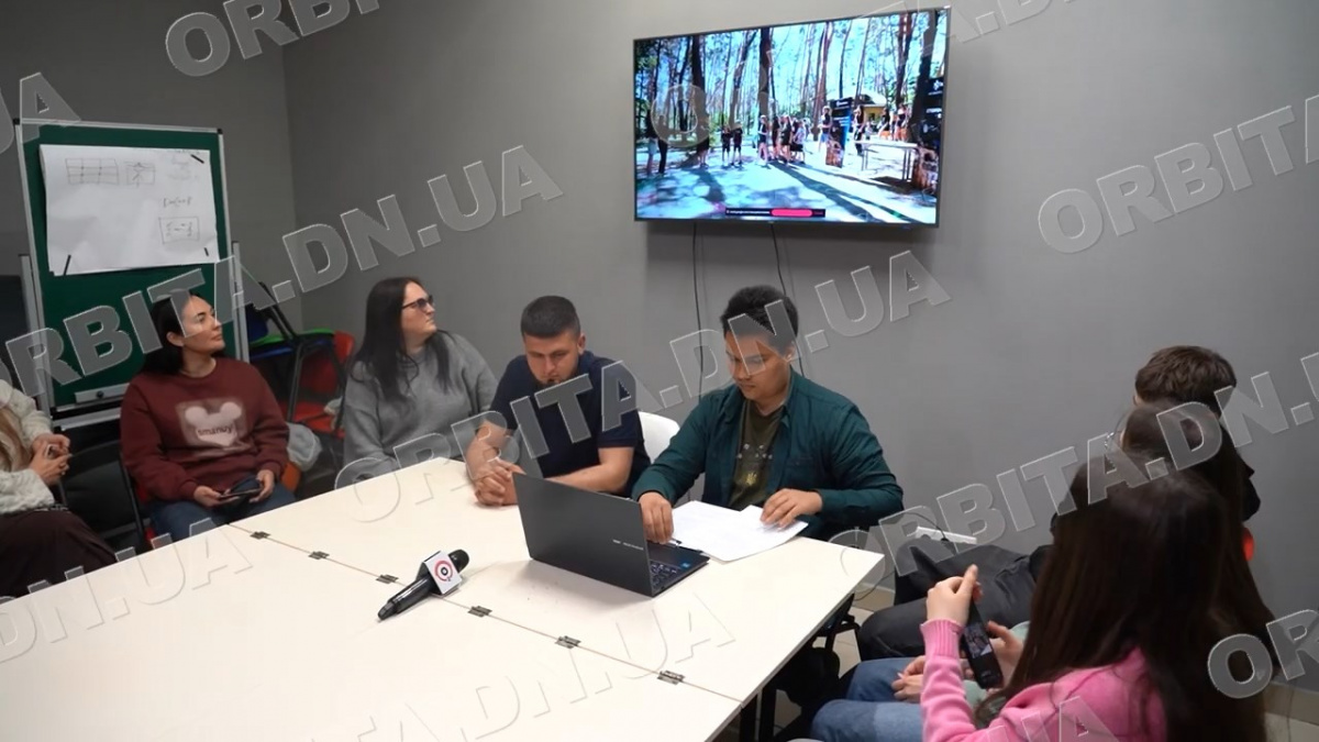 Покровська молодіжна рада організувала зустріч з представниками громад Донеччини