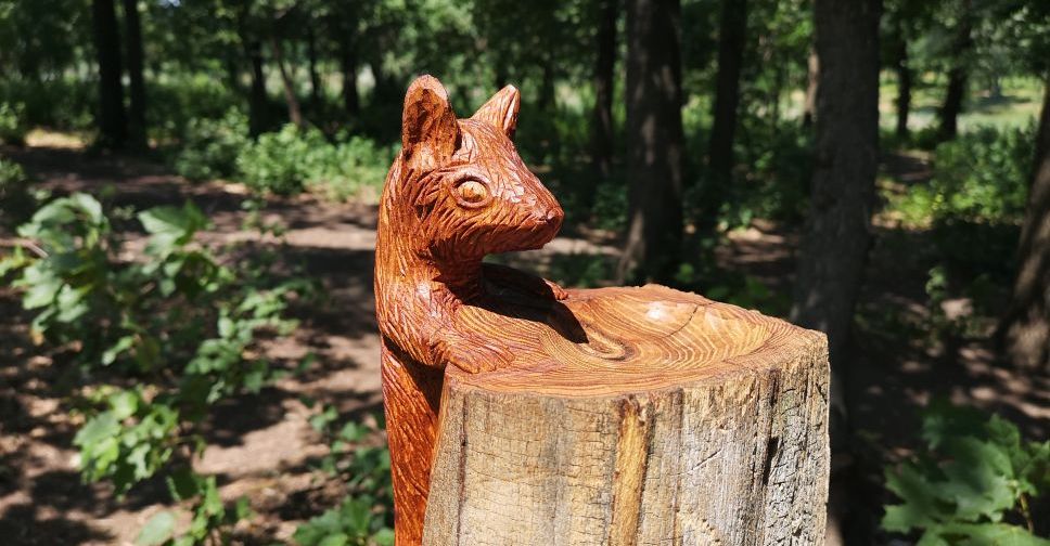 В парке «Юбилейный» появились новые скульптуры из дерева