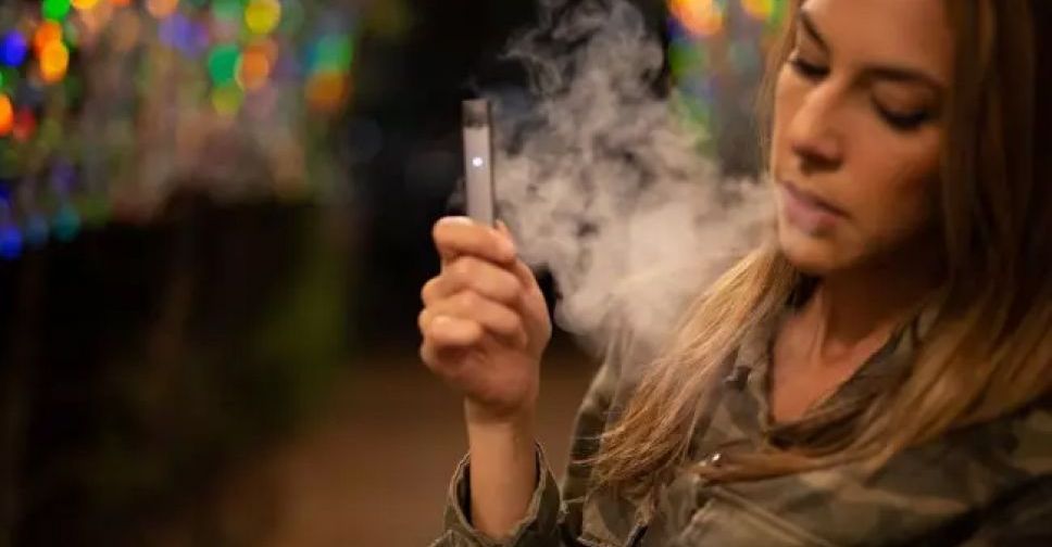 В Украине хотят запретить курение электронных сигарет в общественных местах