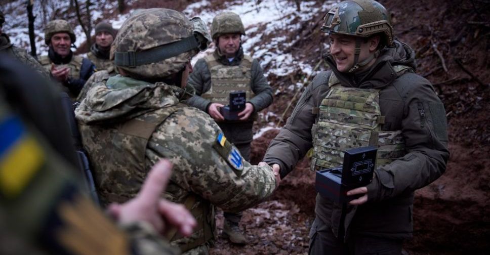 У День Збройних Сил України Глава держави відвідав передові позиції українських військових на Донбасі