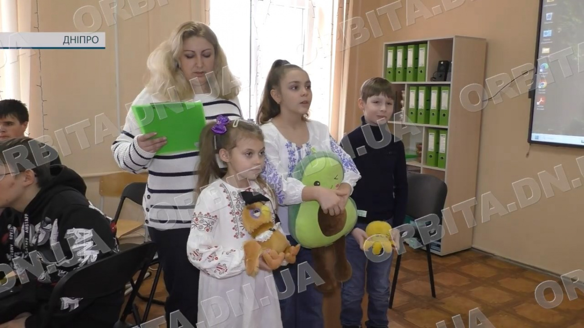 Простір для відновлення сил: у Покровському НВК №1 облаштували ресурсну кімнату