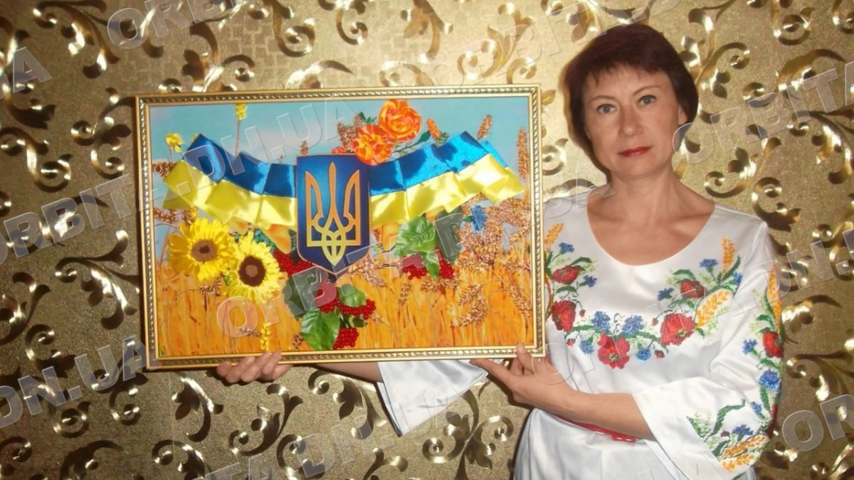 Вишиті мрії: педагогиня з Новогродівки підкорила обласний конкурс мистецтв