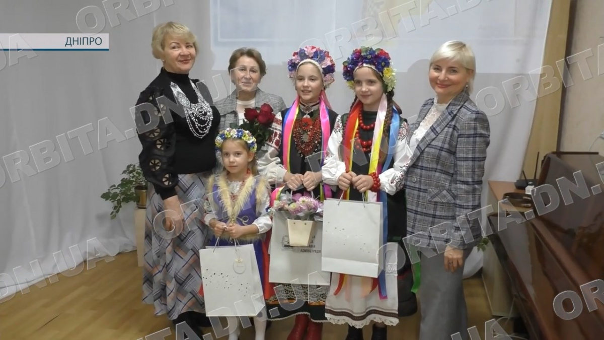 Добропільчани відзначили День Гідності та Свободи пісенним заходом