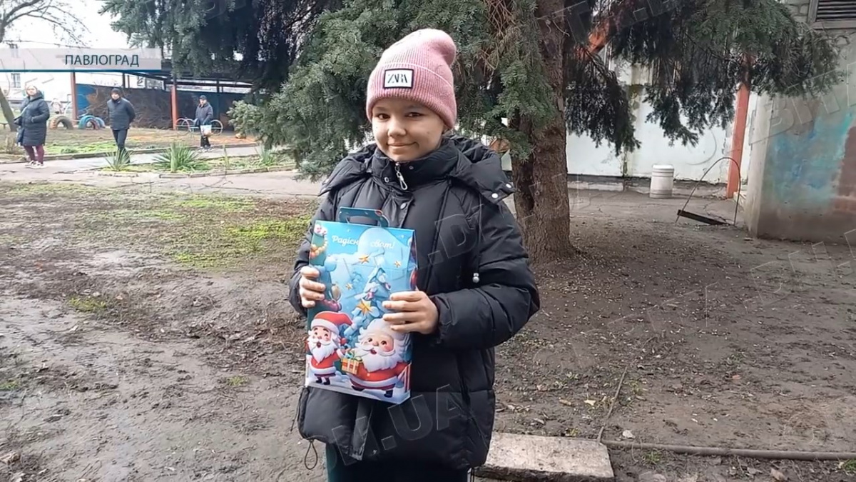 Діти Селидівської громади отримують солодкі подарунки до зимових свят