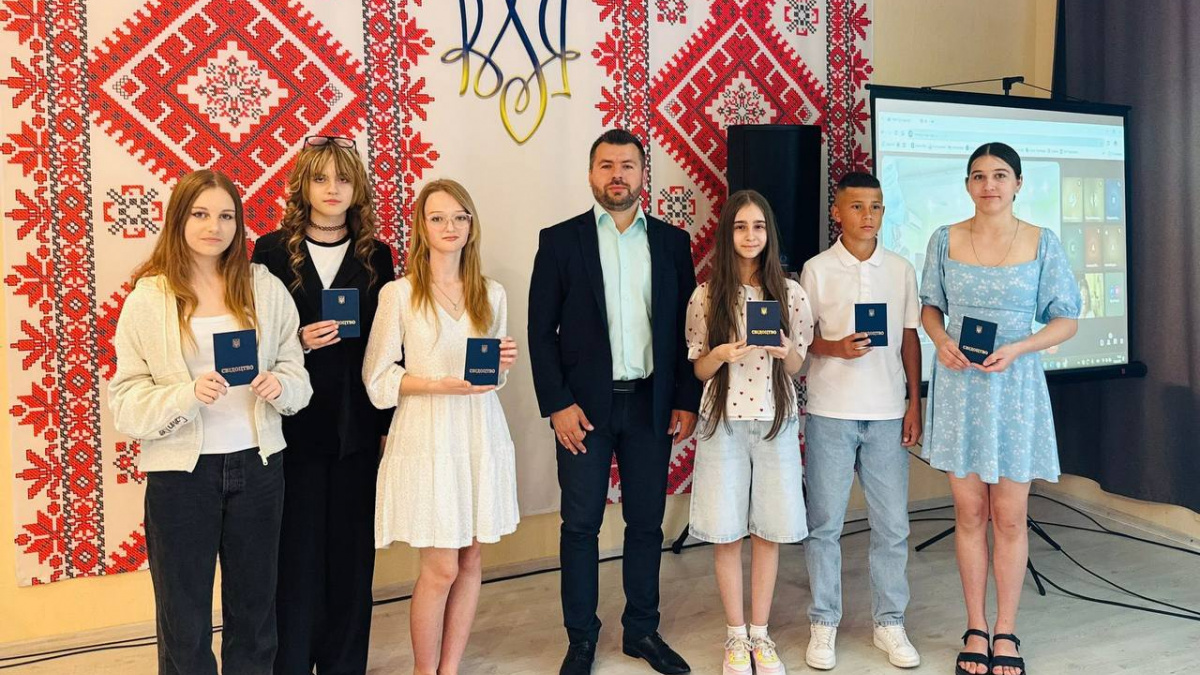 Святкові акорди прощання: відбувся випускний у Покровській музичній школі