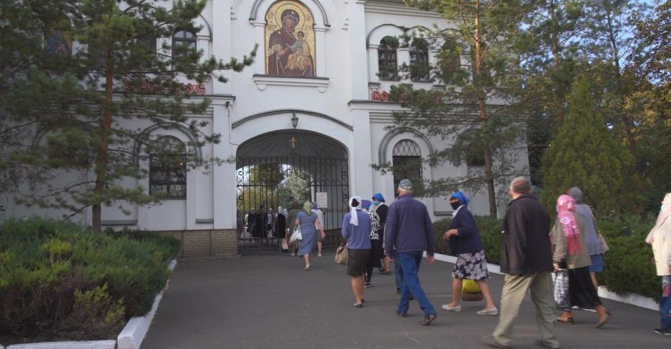 В церкви – Новолетие, в Покровске - начало благотворительных паломнических поездок