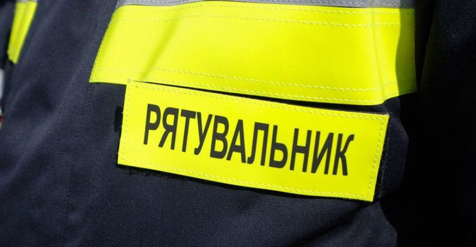 У Селидовому під час гасіння пожежі вогнеборці врятували чоловіка