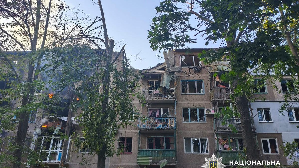 Двоє людей загинуло, п’ятеро поранені через російські обстріли Донеччини 6 червня