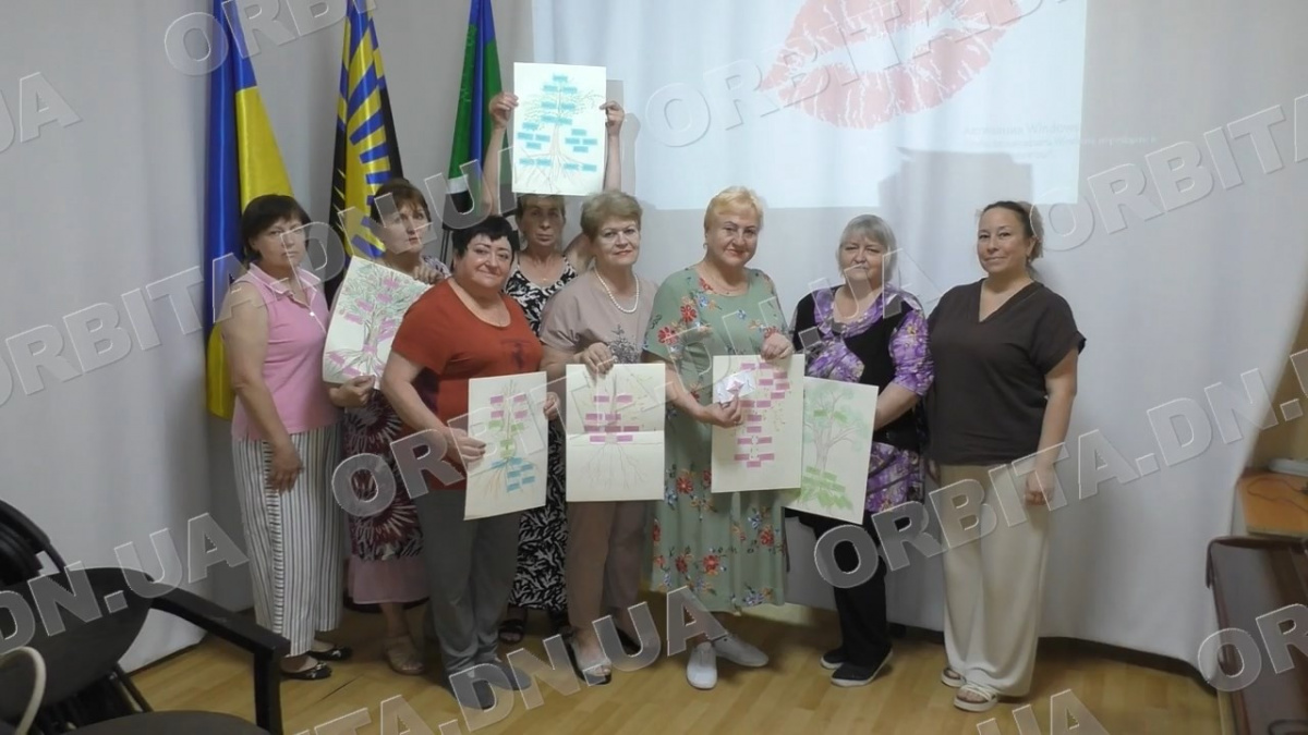 Велика добропільська родина: у Дніпрі для переселенців влаштували свято єднання та творчості
