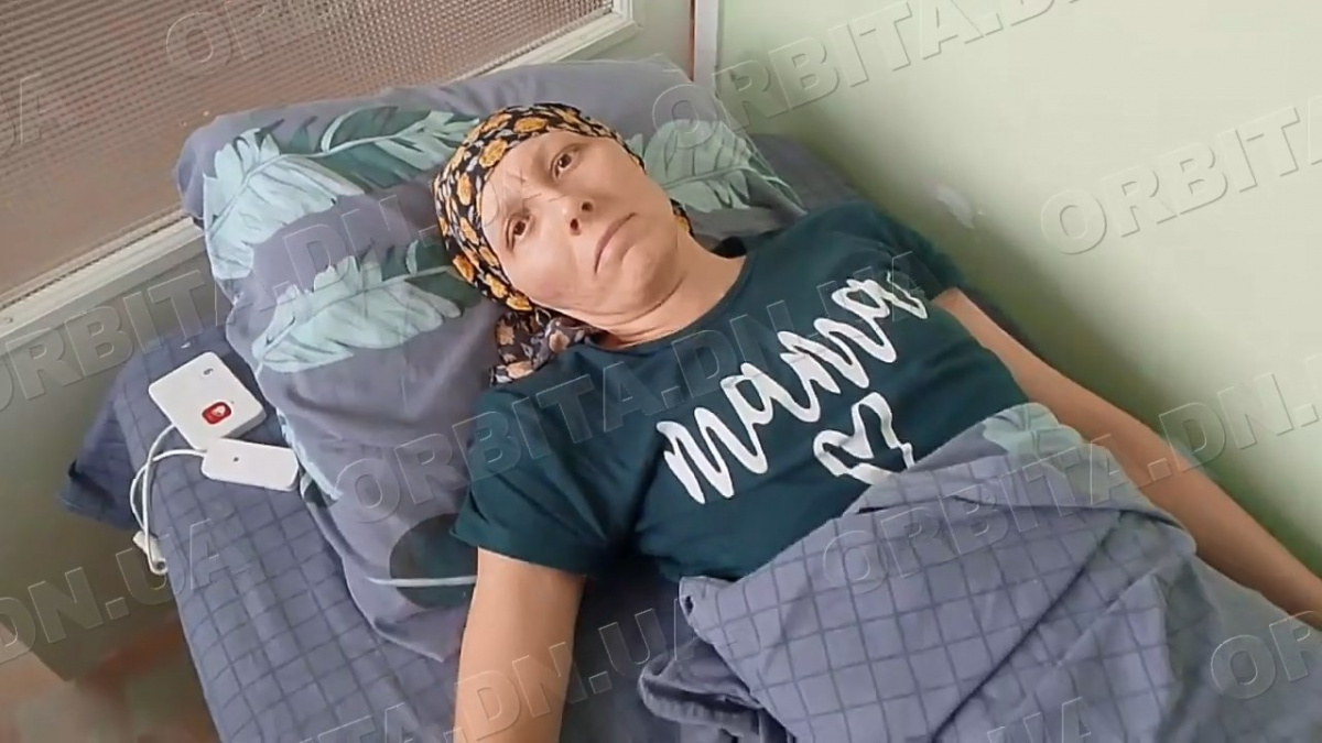 «Мама сильна, але їй потрібна підтримка»: переселенка з Мирнограда бореться з онкологією