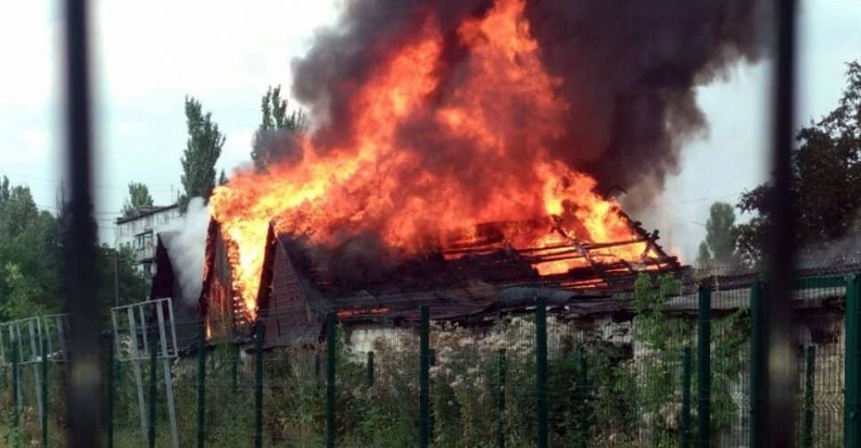 Через необережне поводження з вогнем у Новогродівці зайнялися три гаражі