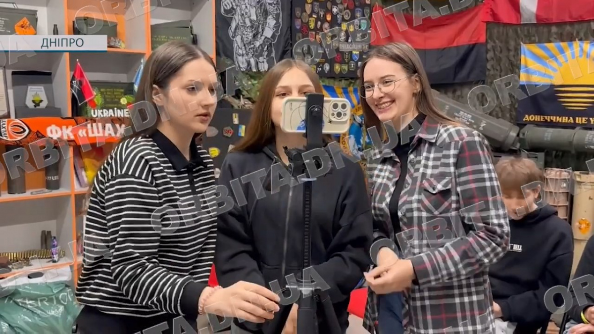 Учасники Покровської молодіжної ради опановують відеозйомку