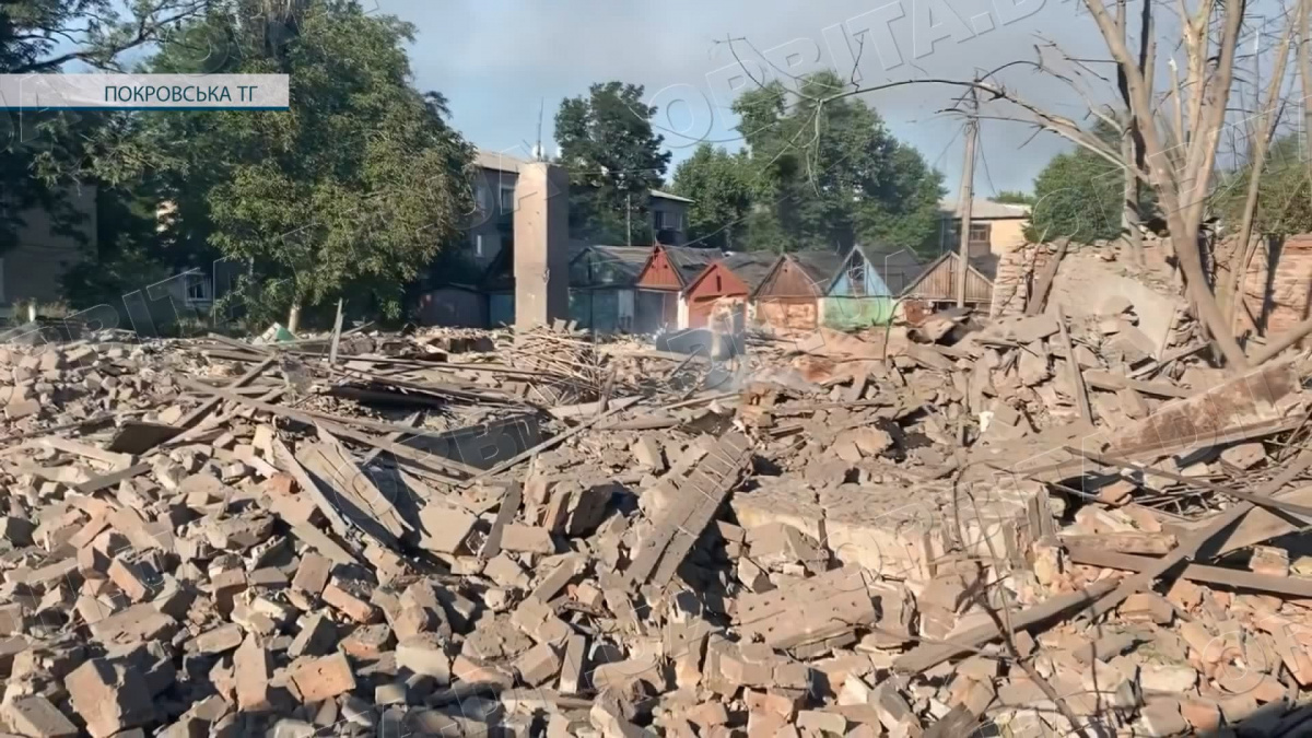 Ситуація критична: окупанти нещадно знищують усе живе в Покровській громаді