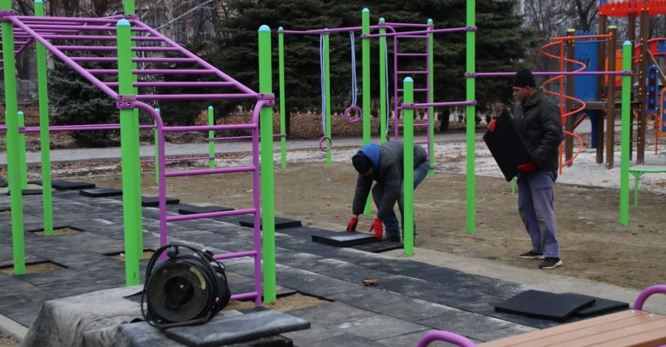 У Мирнограді будують спортмайданчики за програмою «Здорова Україна»
