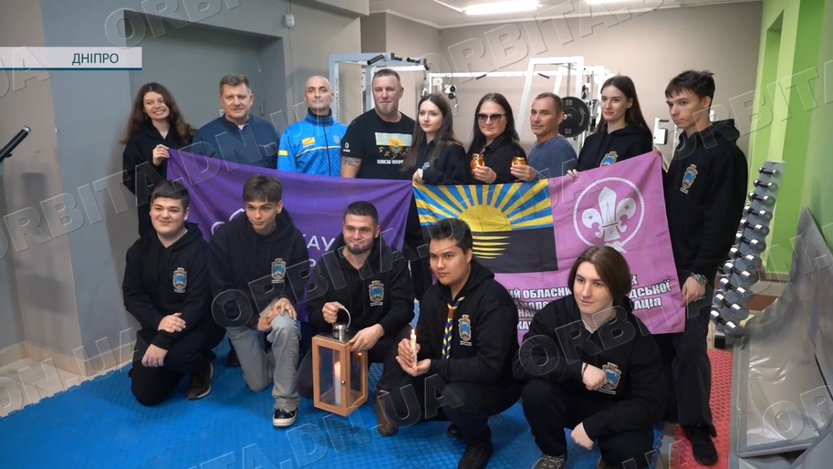 Світло надії: Вифлеємський вогонь миру передали релокованим покровським закладам