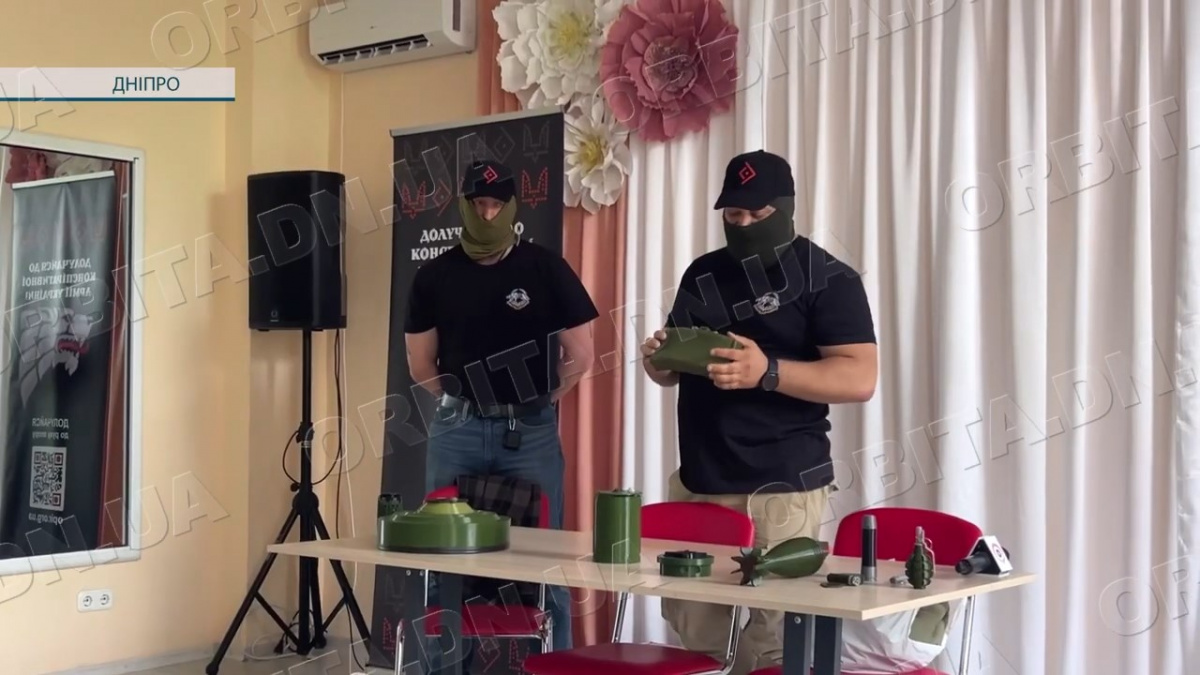 Мінна безпека та порятунок поранених: військові провели тренінг для фахівців Покровської МВА