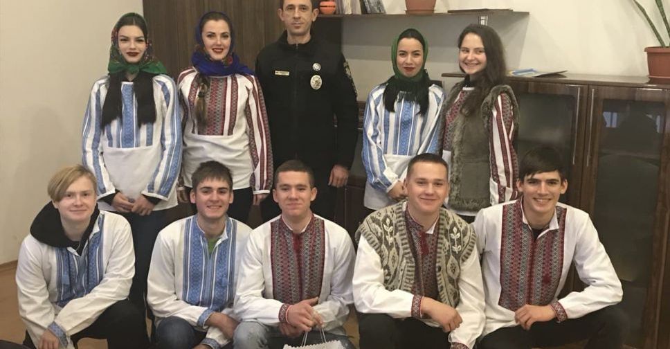 Студенты ДонНТУ поздравили Покровск и Мирноград с Рождеством