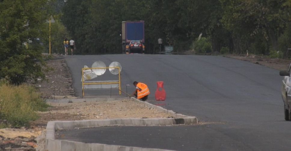 В Покровском районе продолжается текущий и капитальный ремонт дорог