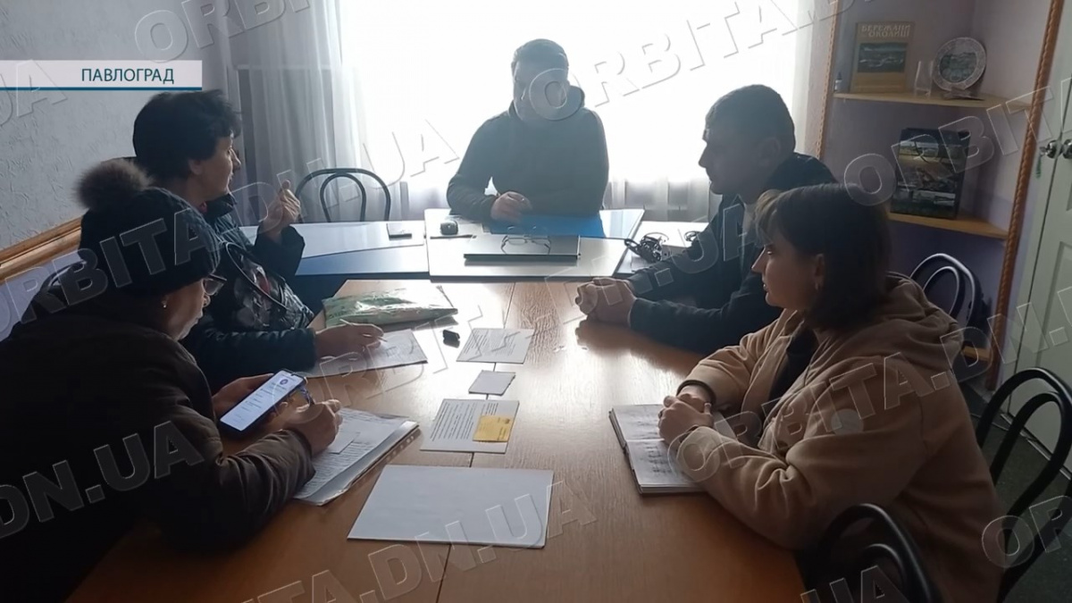 Десятки звернень щодо компенсацій: очільник Мирноградської МВА провів прийом громадян