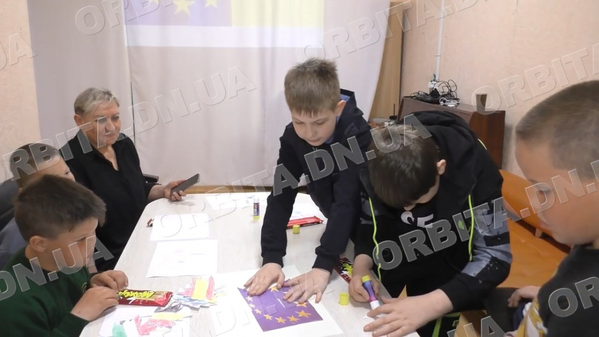 Для дітей Добропільської громади провели пізнавальний захід до Дня Європи