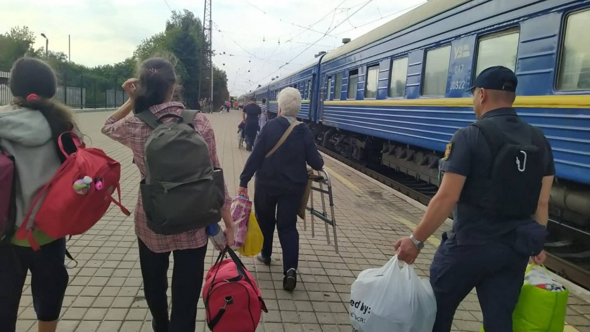 Обов'язкова евакуація з Донеччини буде здійснюватися до Волинської області: як записатися