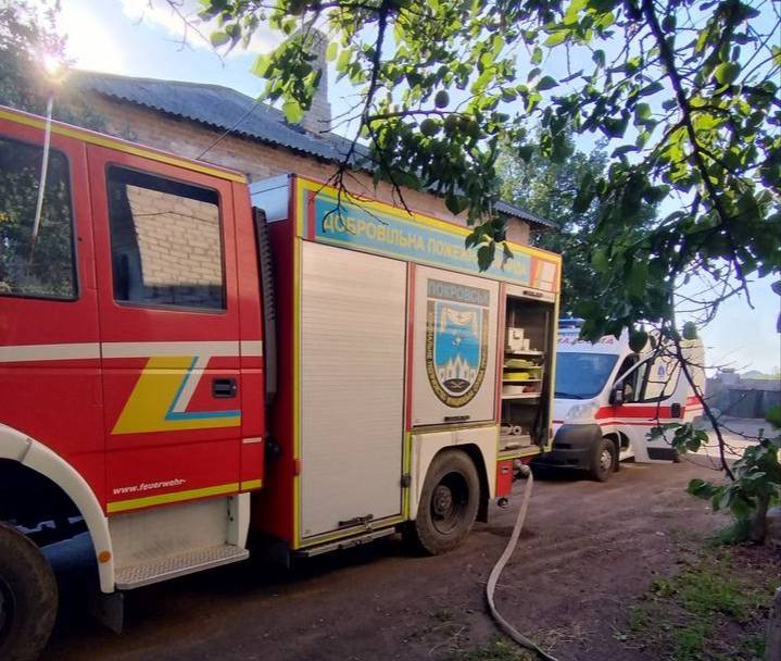 Покровські добровольці-рятувальники ліквідували пожежу в багатоквартирному будинку