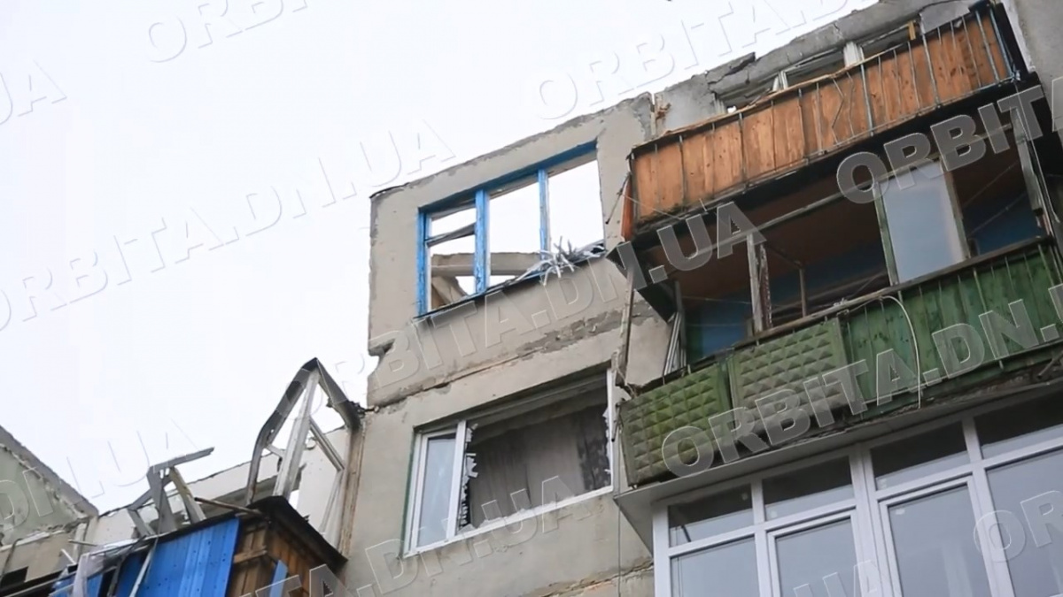 Сертифікат замість дому: як покровчани починають життя заново