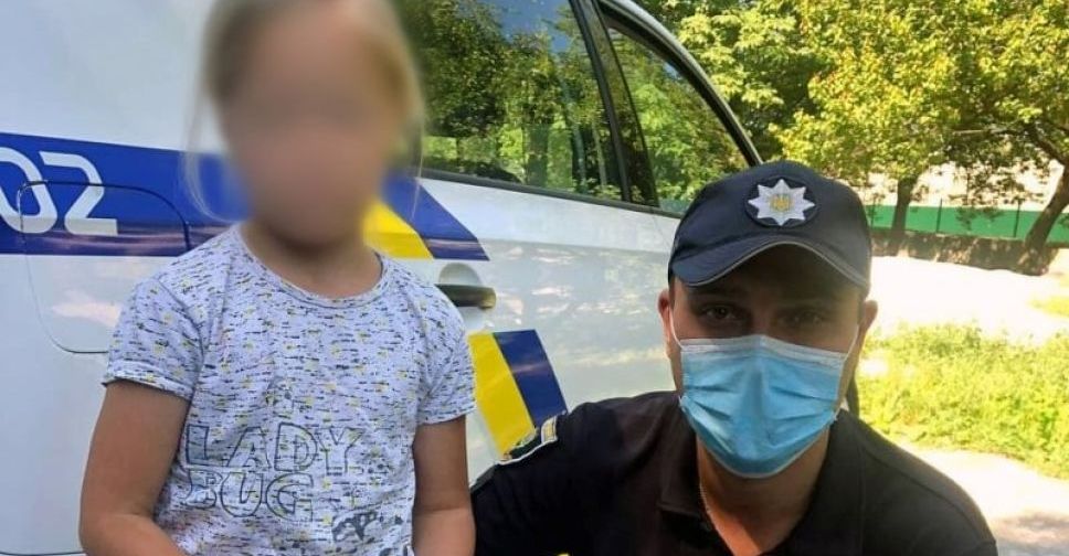 У Мирнограді поліцейські повернули додому дівчинку, яка загубилась
