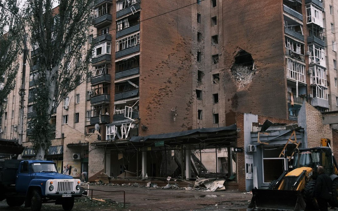 Загиблий, 13 поранених на Донеччині внаслідок обстрілу 4 жовтня