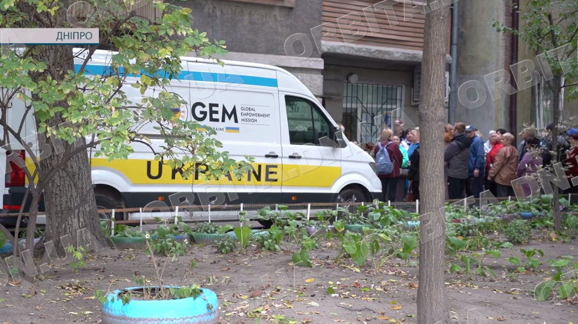 «GEM» знову поруч: покровчани отримали продовольчу допомогу у Дніпрі