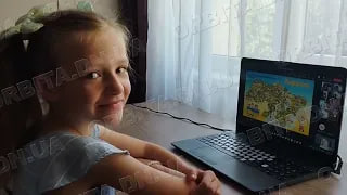 Українознавчий компонент: Покровський ліцей №2 вчить евакуйованих за кордон дітей