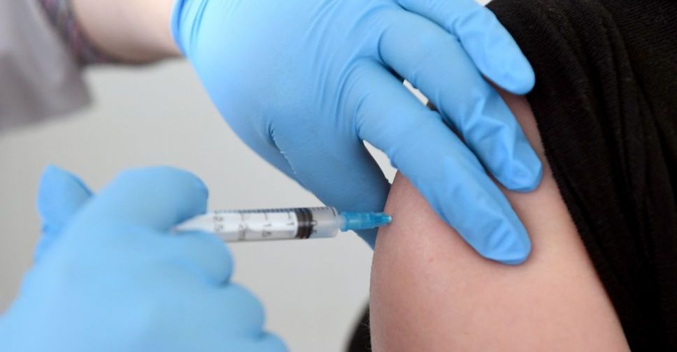 Коммуналка, образование и 500 гривен за бустер – программа выплат за COVІD-вакцинацию будет расширена