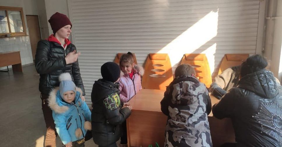 Понад 90 тисяч мешканців Донеччини за місяць виїхали на поїздах у центральні та західні регіони України