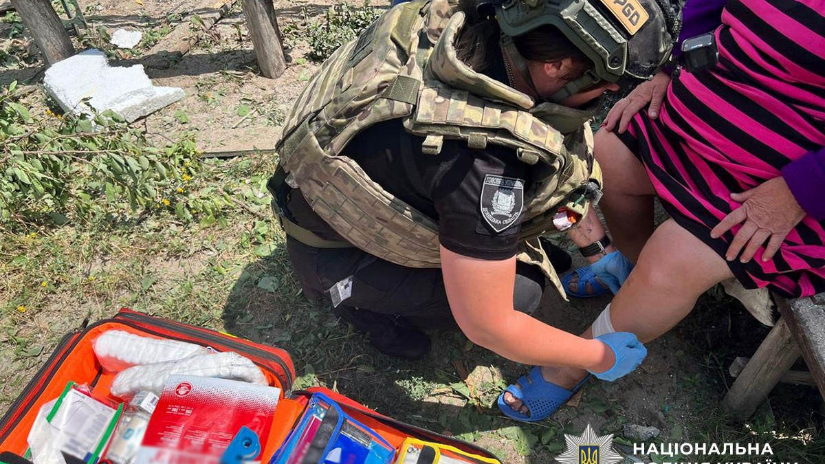Троє людей постраждали внаслідок російських атак на Донеччині