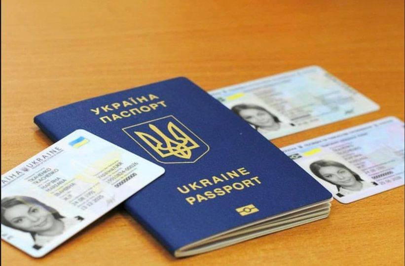 Не треба їхати до сусідньої області: паспорти тепер можна оформити і в ЦНАПі Покровська