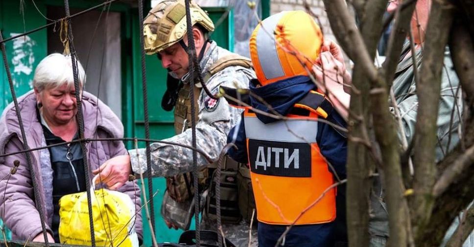 Евакуація з-під обстрілів: «Білий янгол» вивозить людей з населених пунктів, що опинились на лінії вогню