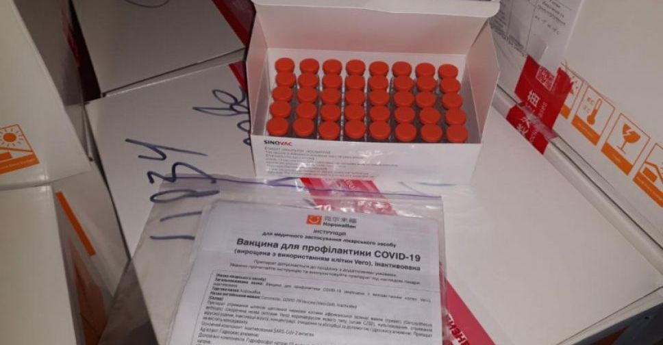 Донецкая область получила вакцины производства Pfizer и Sinovac: сколько и для кого 