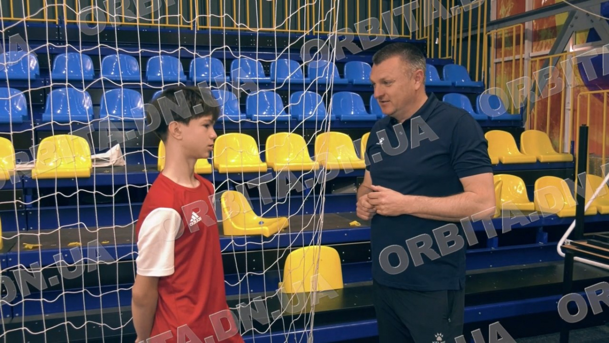 Мотивація для чемпіонів: троє футболістів стали стипендіатами Покровської громади