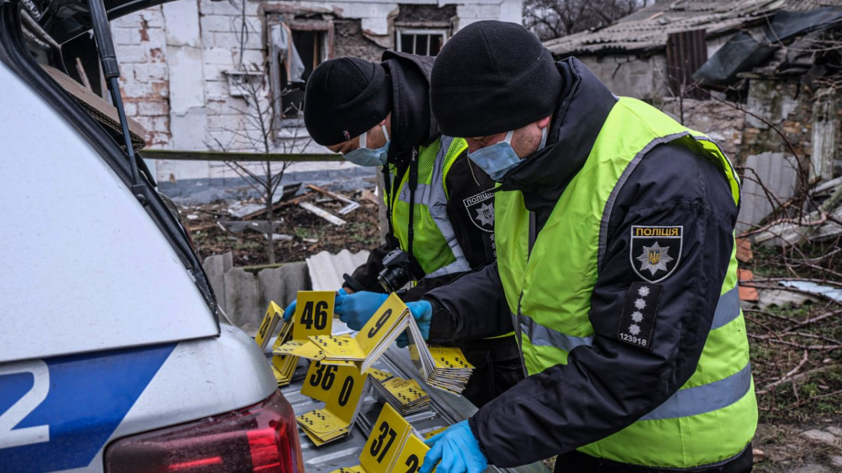 Поліцейські ідентифікували 7 загиблих внаслідок обстрілу Покровська та Рівного