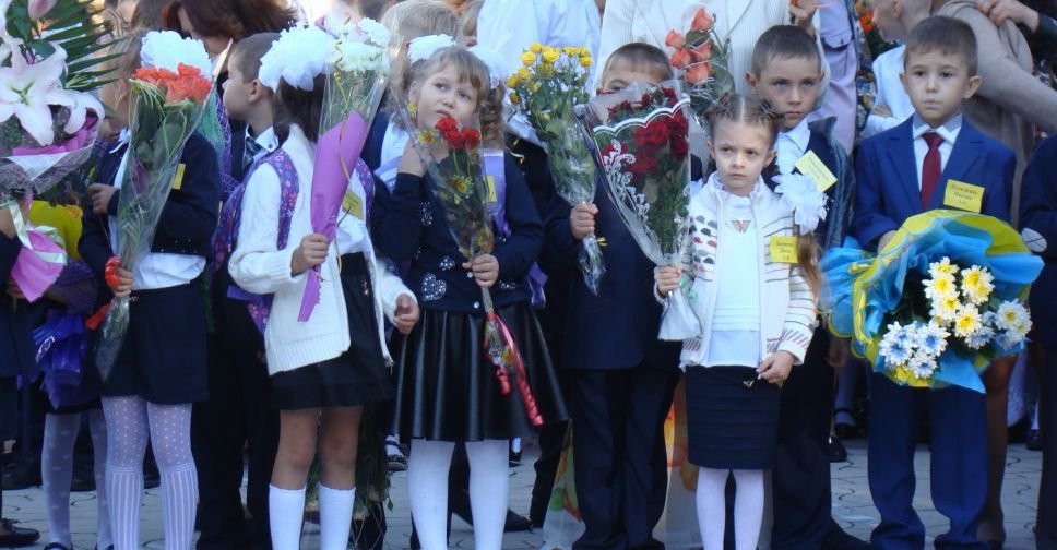 Психолог дала поради, як підготувати дитину до школи